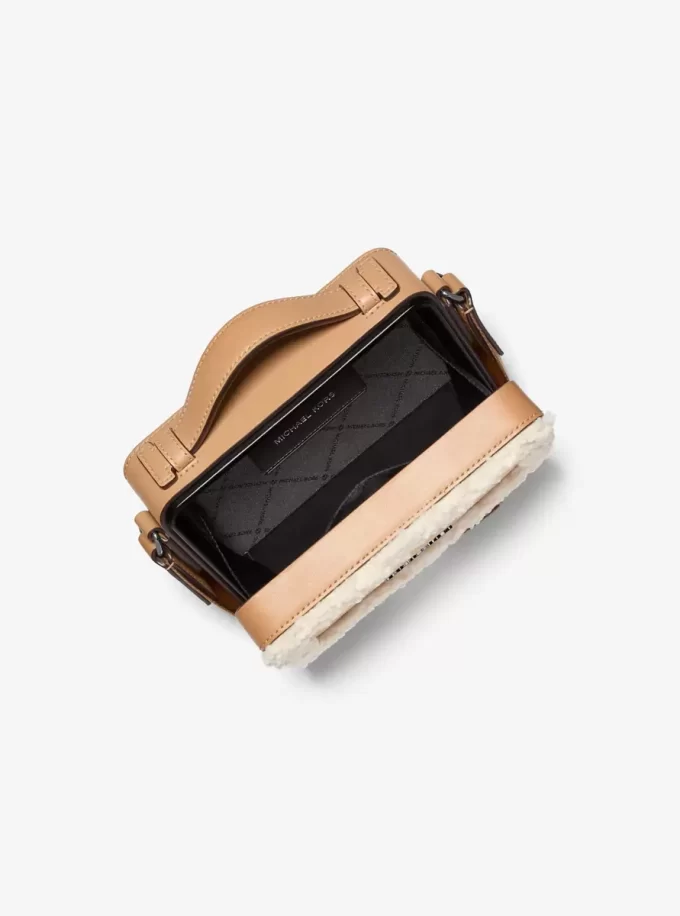 Τσάντα χιαστί Cooper Suede και Sherpa από σουέτ και ύφασμα Sherpa Τσάντα χιαστί Cooper Suede και Sherpa από σουέτ και ύφασμα Sherpa