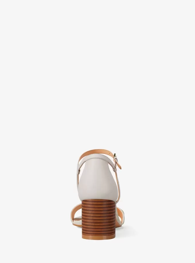 Σανδάλι με τακούνι Hannah Signature Logo Block Heel