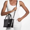 Τσάντα Tote Jet Set Extra-Small με ανάγλυφο λογότυπο ευρεσιτεχνίας και μετατρέψιμη τσάντα Τσάντα Tote Jet Set Extra-Small με ανάγλυφο λογότυπο ευρεσιτεχνίας και μετατρέψιμη τσάντα